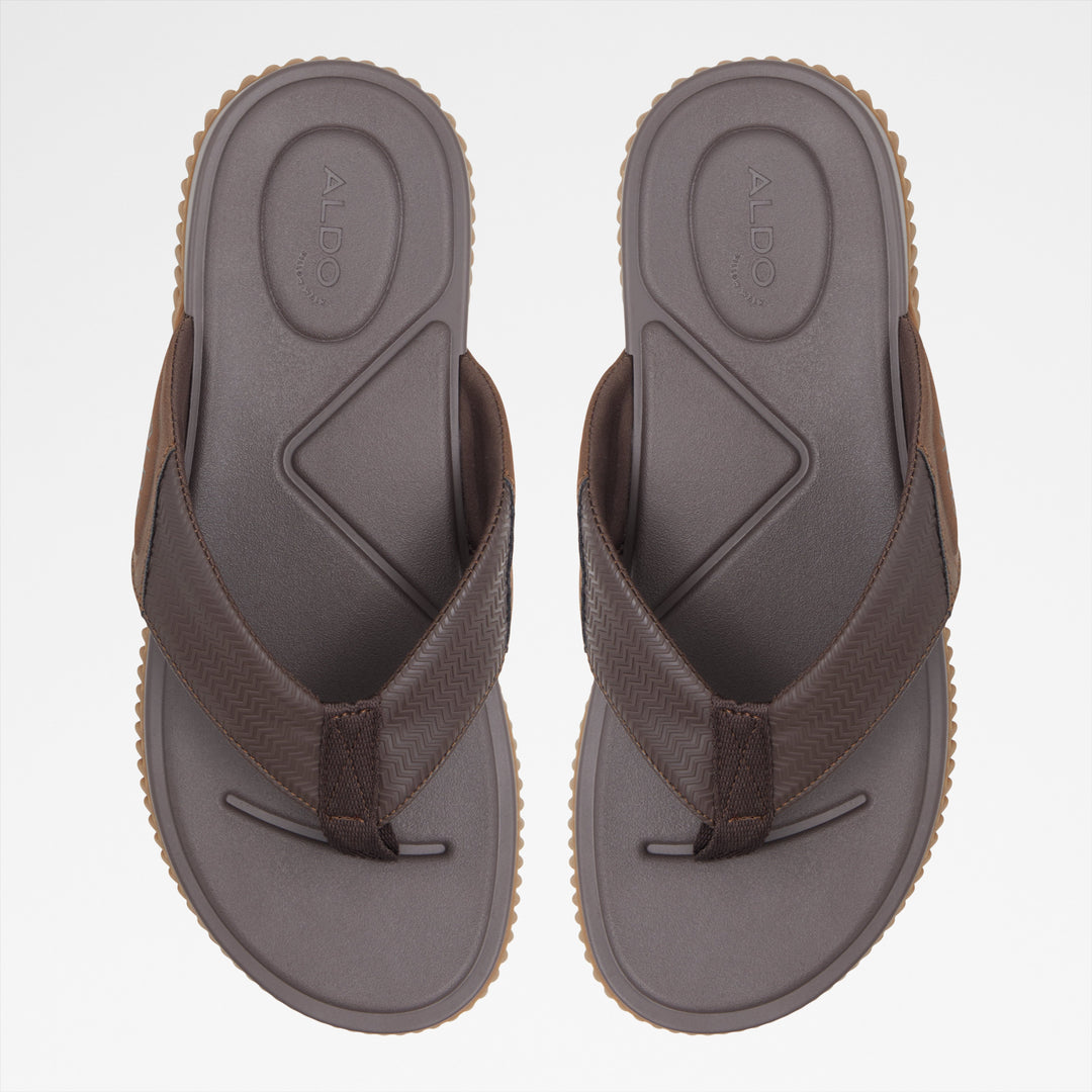 Sandálias em castanho - RIPTIDE