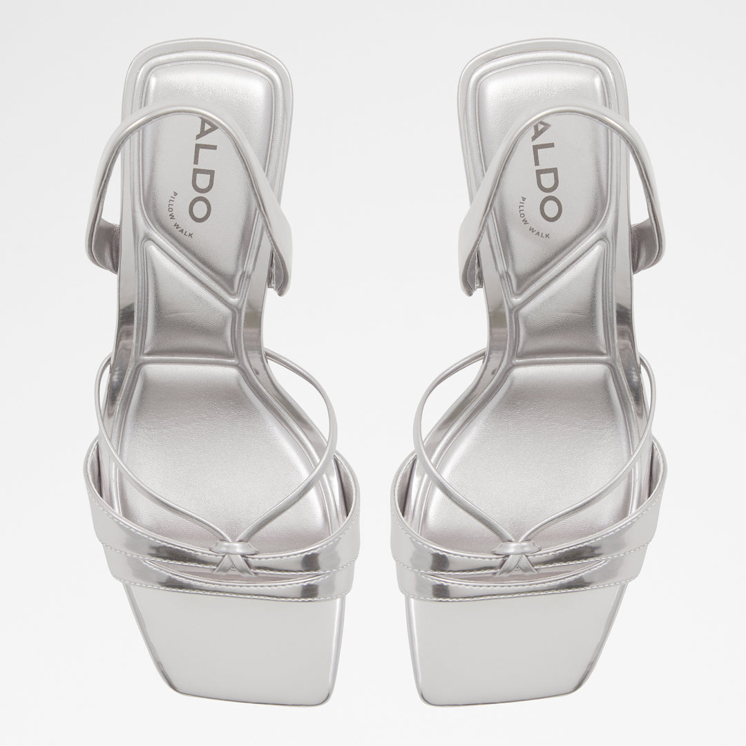 Sandálias em prateado, salto em funil - RUFINA