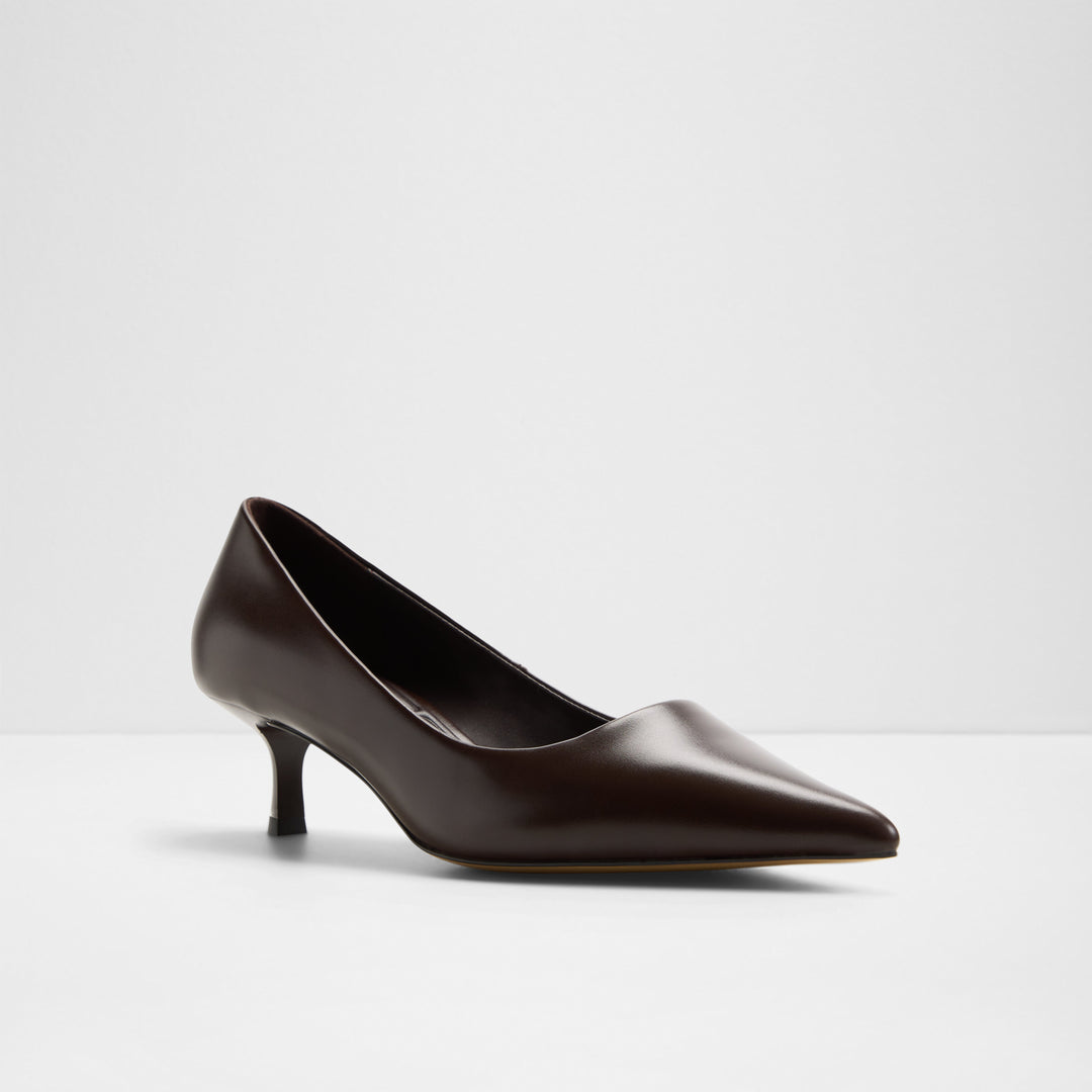 Sapatos em castanho, salto fino - RUPARI