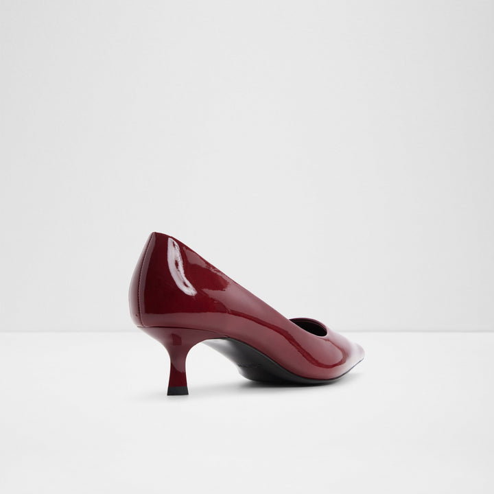 Sapatos em verniz vermelho, salto fino - RUPARI