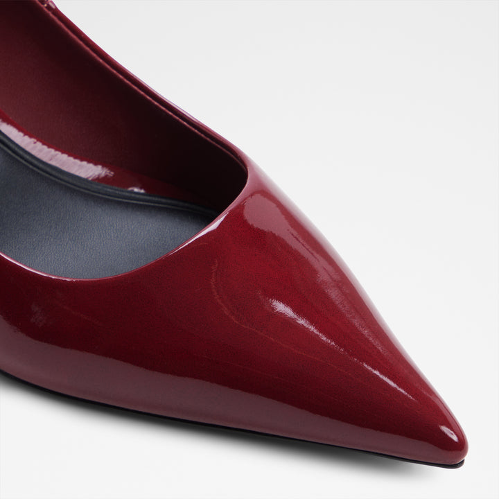 Sapatos em verniz vermelho, salto fino - RUPARI