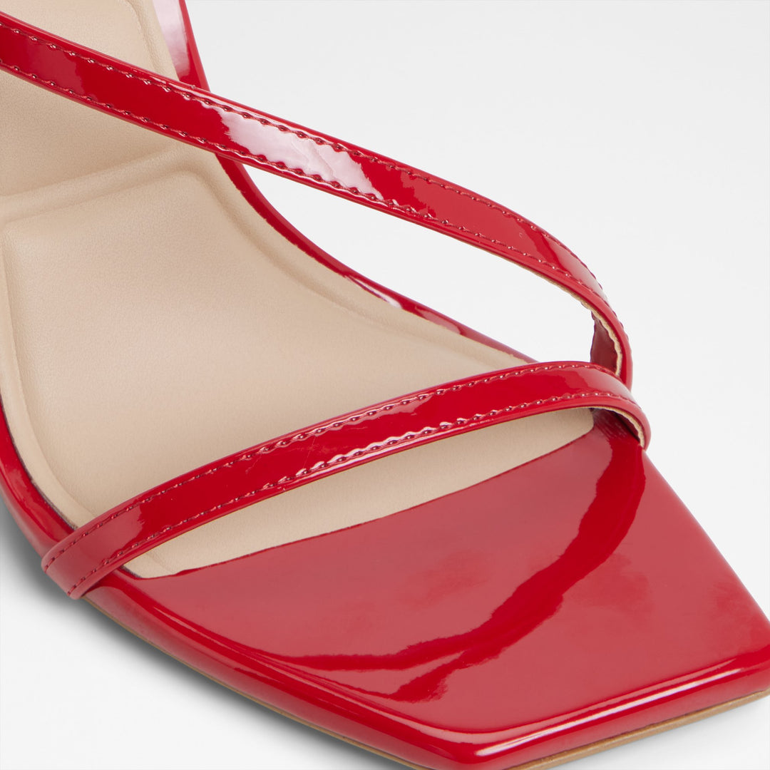 Sandálias em verniz vermelho, salto fino - SCINTILLA