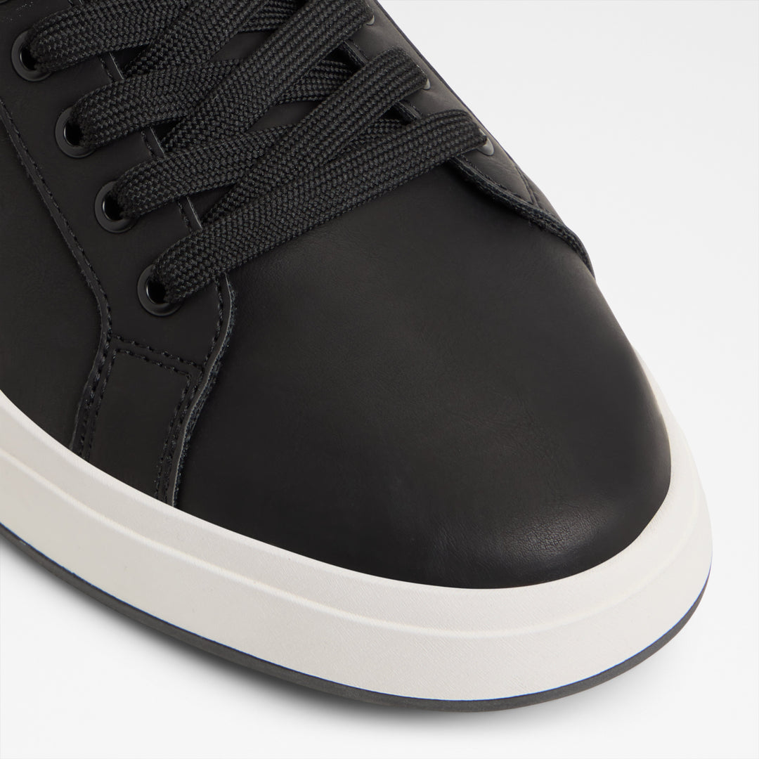 Sapatilhas em preto - SCOTTIEE