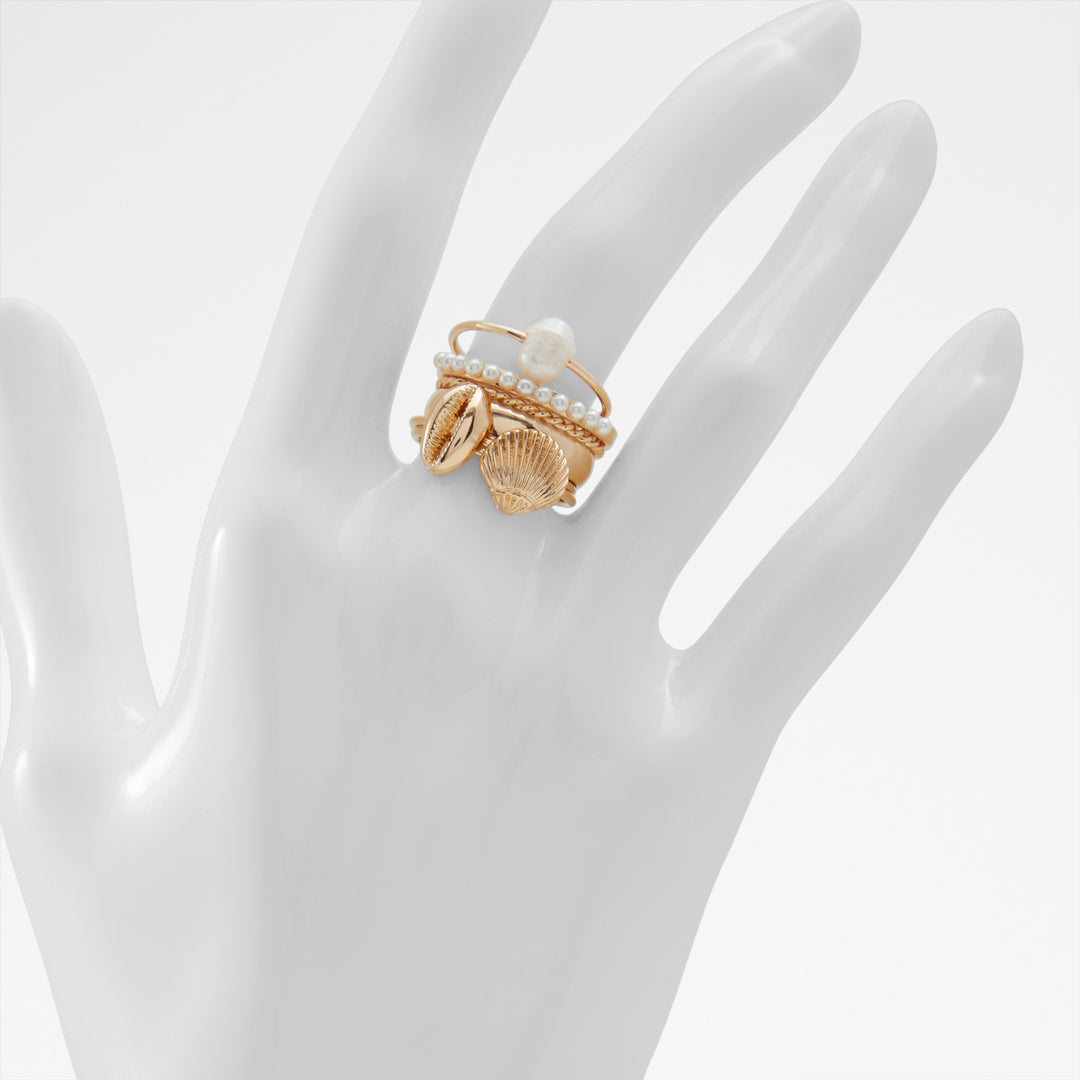 Anéis em dourado - SHELLCHIC