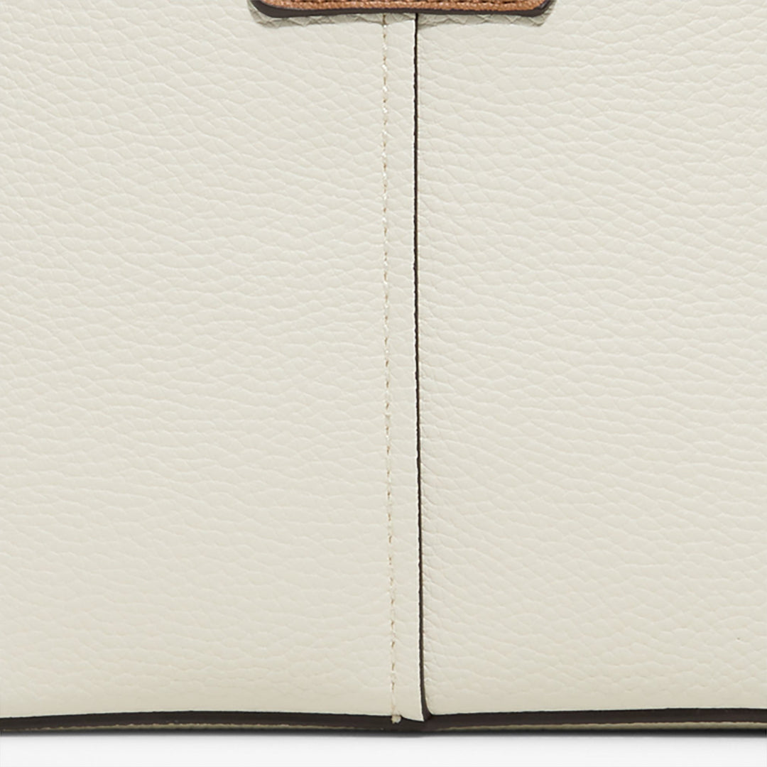 Mala de ombro em branco cru - SLOANIE