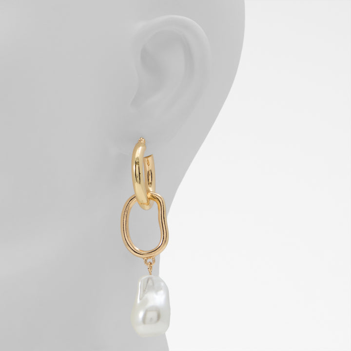 Brincos longos em dourado - SLOANNE