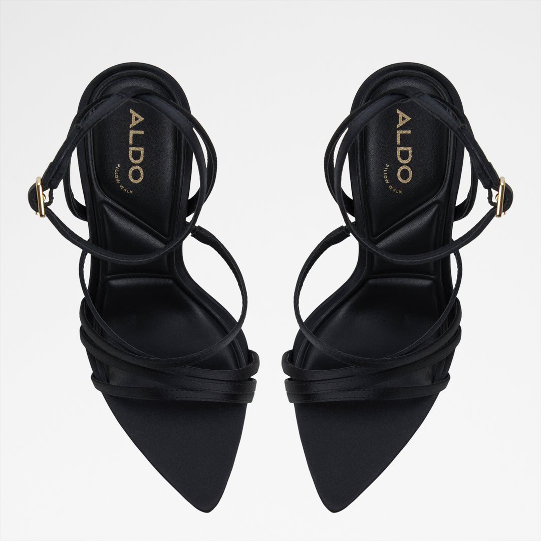 Sandálias em preto, salto fino - SOLANIA