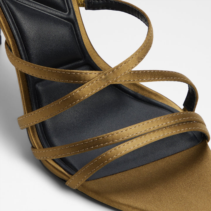 Sandálias em verde, salto fino - SOLANIA