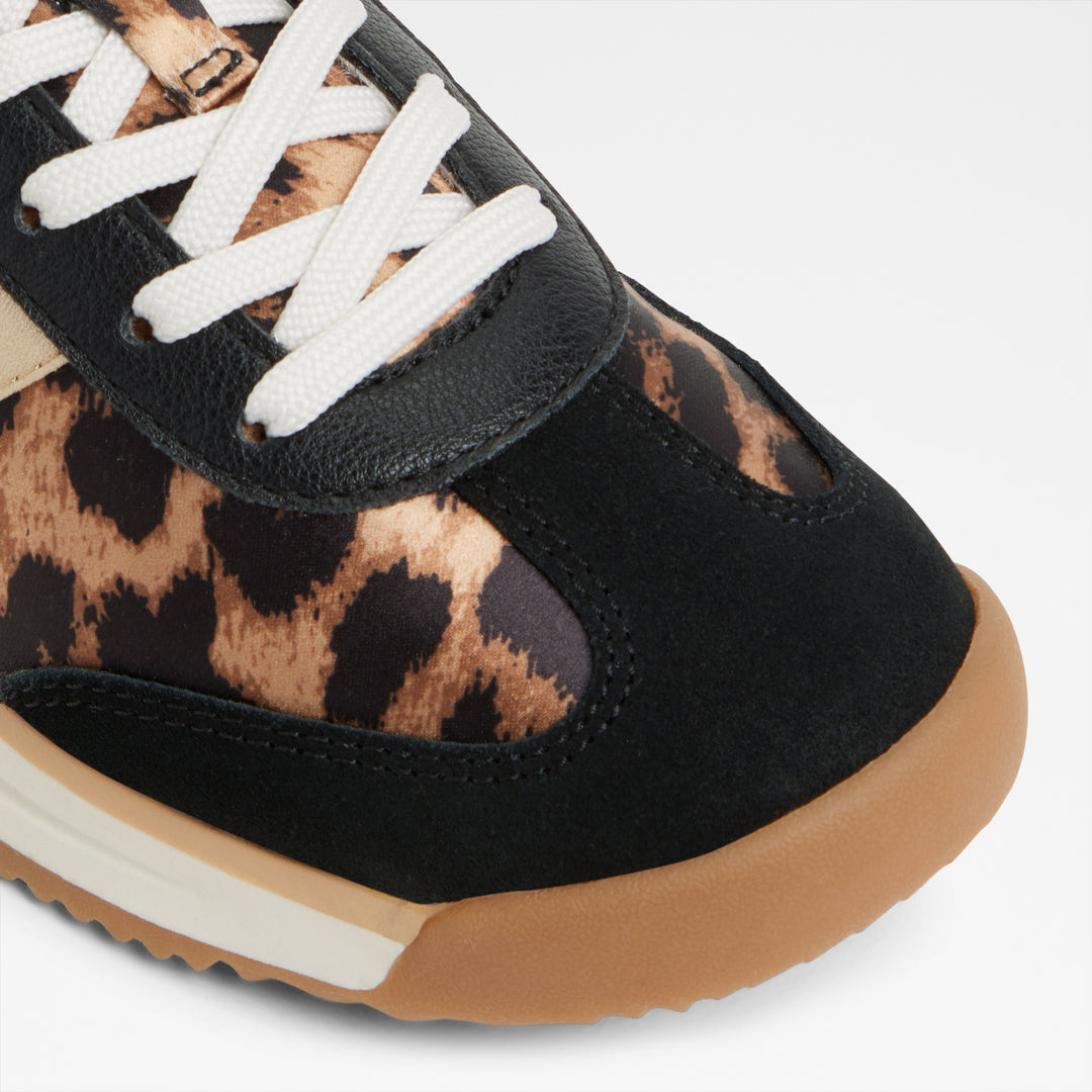 Sapatilhas rasas em preto - STEPCOUNT