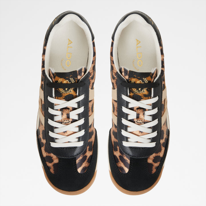 Sapatilhas rasas em preto - STEPCOUNT