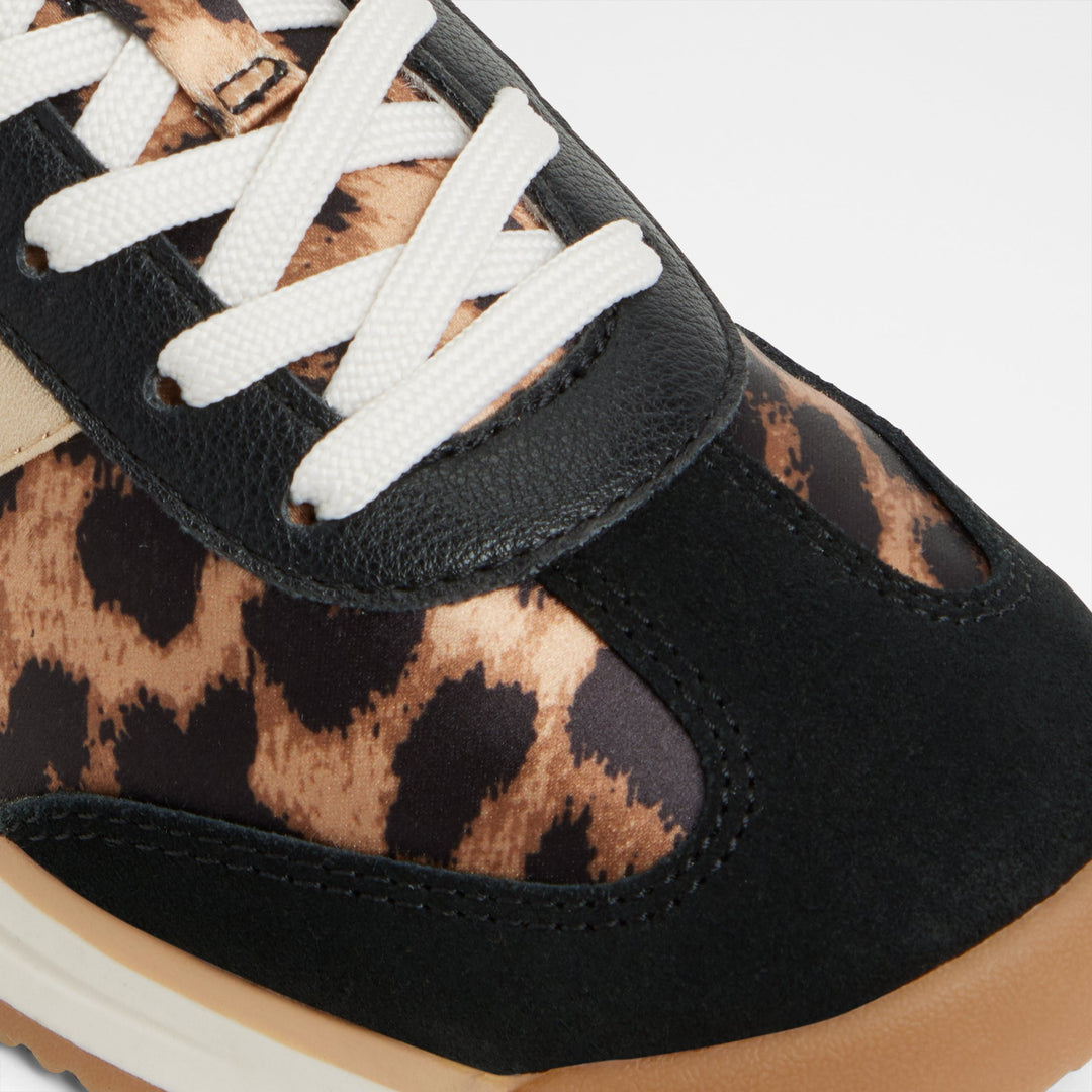 Sapatilhas rasas em preto - STEPCOUNT