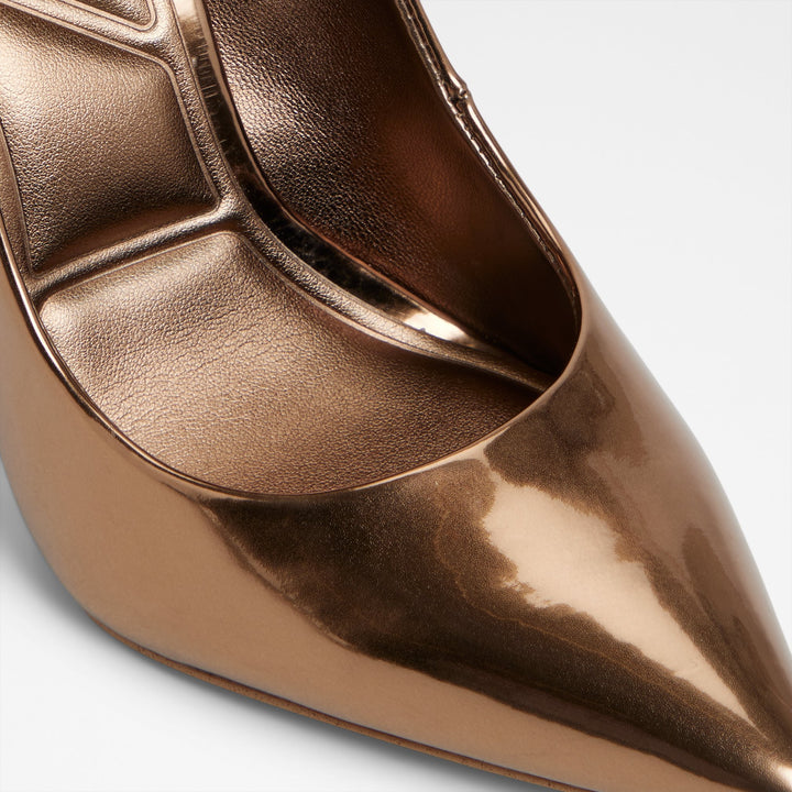 Sapatos em bronze, salto fino - STESSY2.0