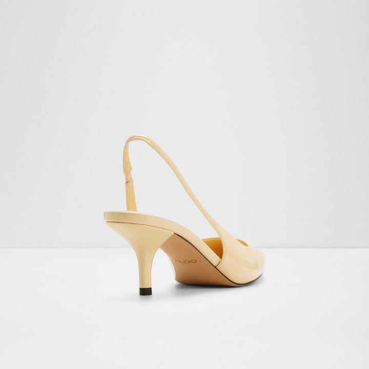 Sapatos em verniz amarelo, salto fino - STESSYLOWSLING