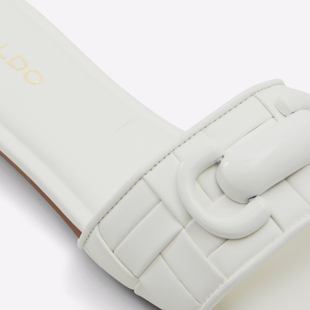 Sandálias rasas em branco - TAMLINIA