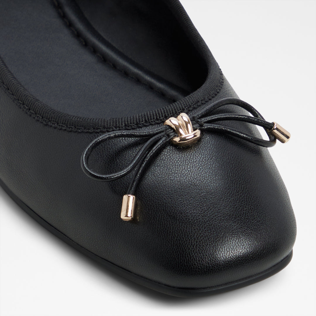 Sabrinas rasas em pele preto - TAYLYNN