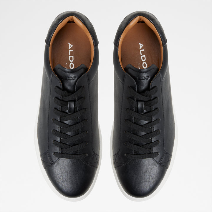 Sapatilhas em preto - TODDY