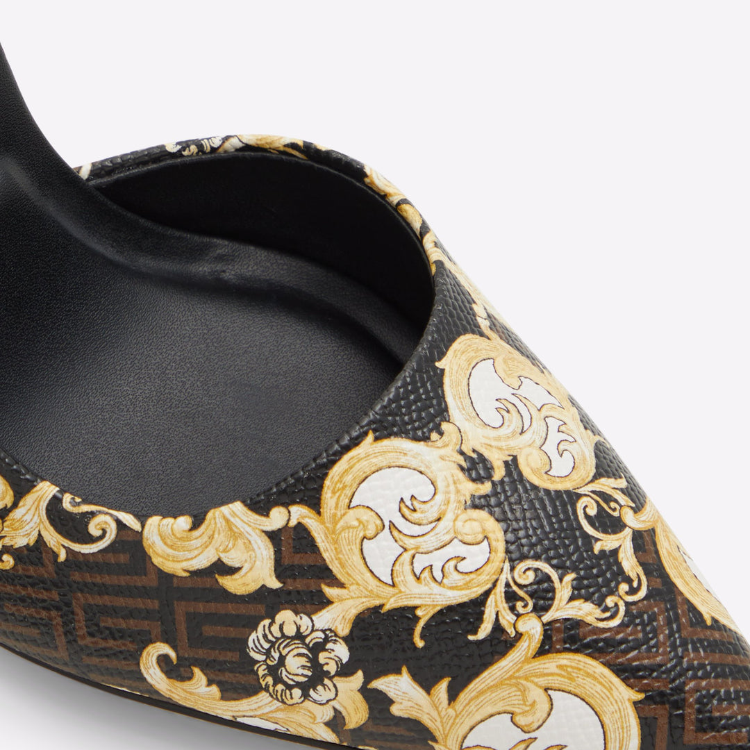 Sapatos em preto, salto fino - TRESORA