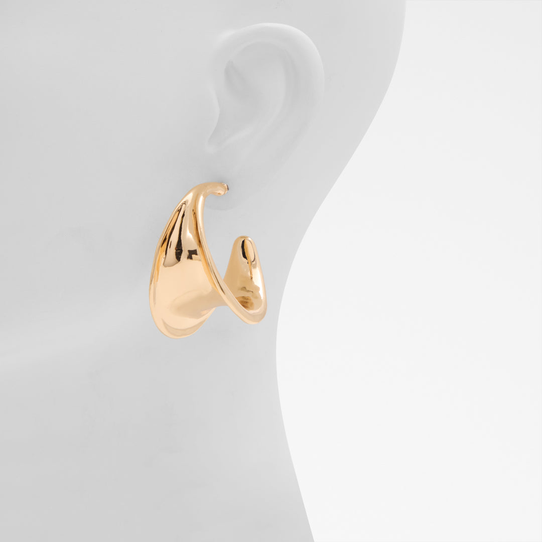 Brincos longos em dourado - VIITA