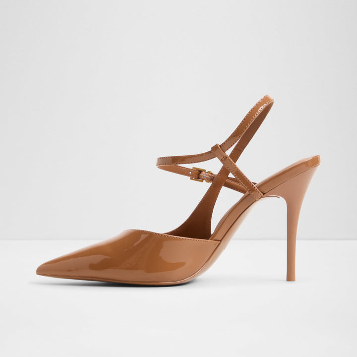 Sapatos em verniz cognac, salto fino - VIVENNE