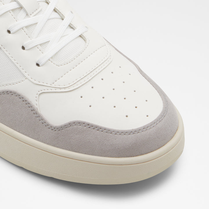 Sapatilhas em branco - WIEG