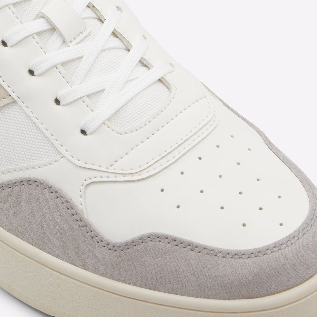 Sapatilhas em branco - WIEG