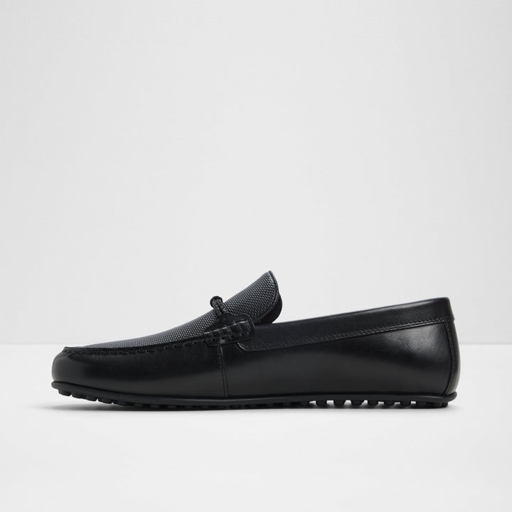 Mocassins em preto - WILBART-IN