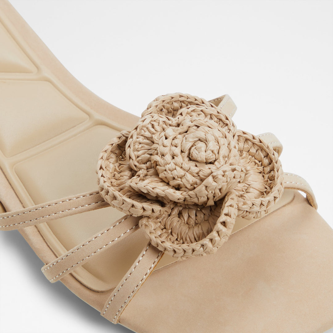 Sandálias rasas em pele bege - WILDBLOOM