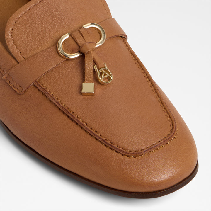 Mocassins rasos em pele cognac - YBILIDE