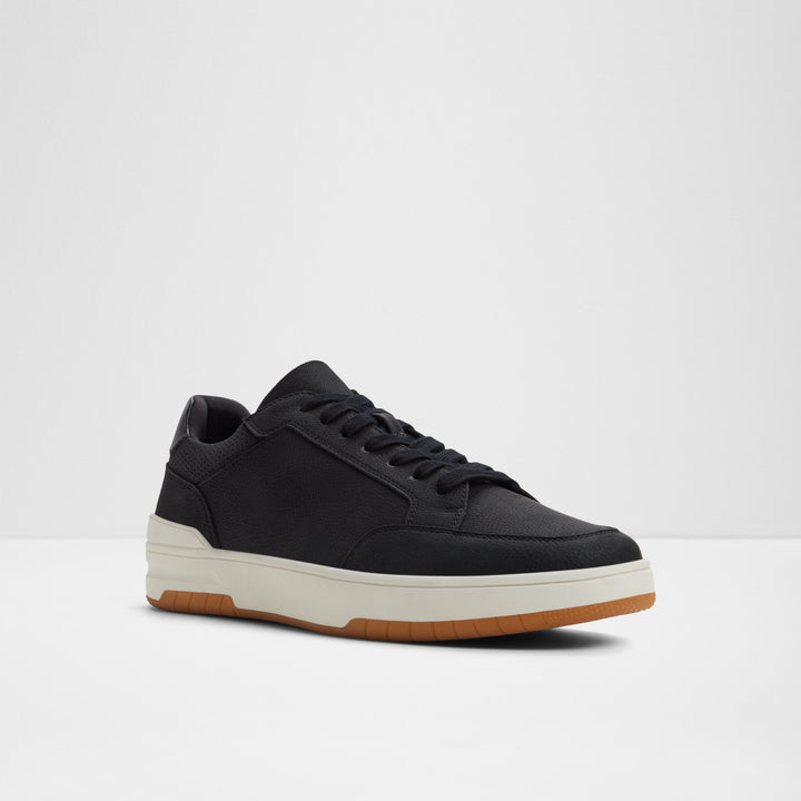 Sapatilhas em preto - ZAIDEN